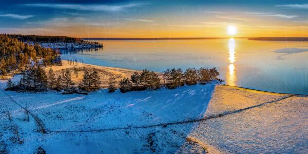 Der Bärwalder See im Licht der Wintersonne